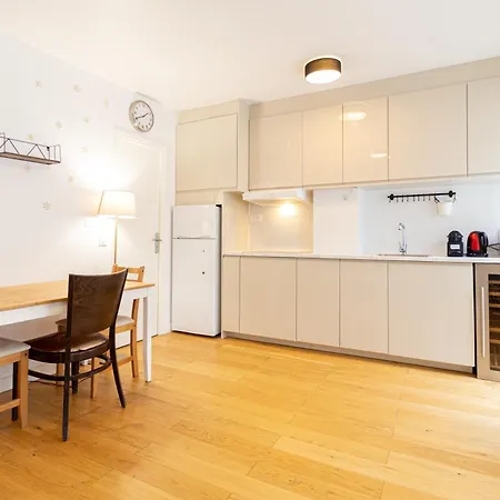 Lovely Flat Close To Arc De Triomphe Párizs